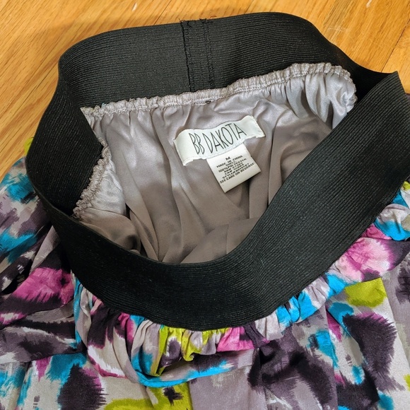 BB Dakota Skirt - Picture 3 of 4